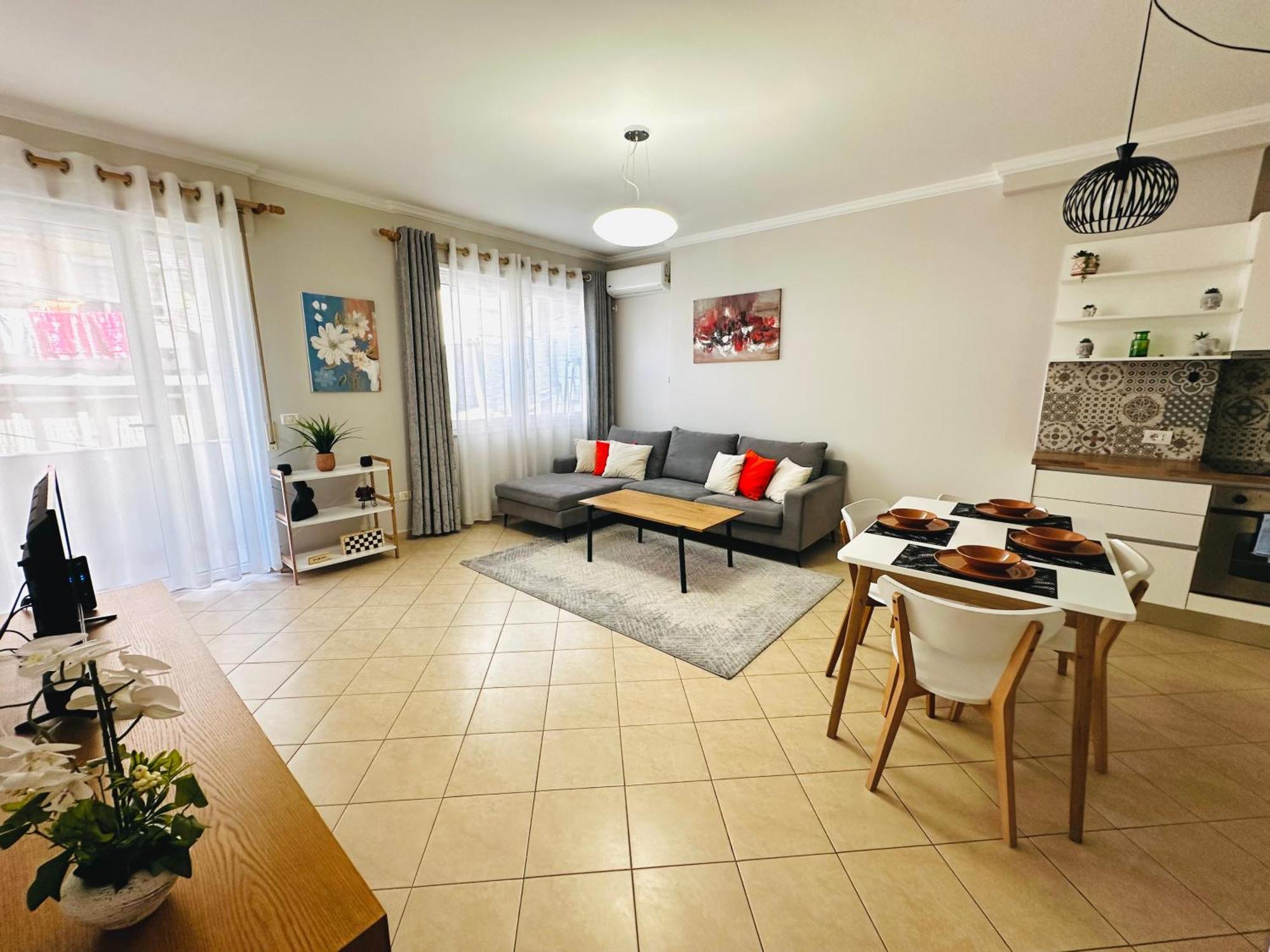 Quiet & Spacious City Center Apartment - 4 Min Walk Tirana Zewnętrze zdjęcie